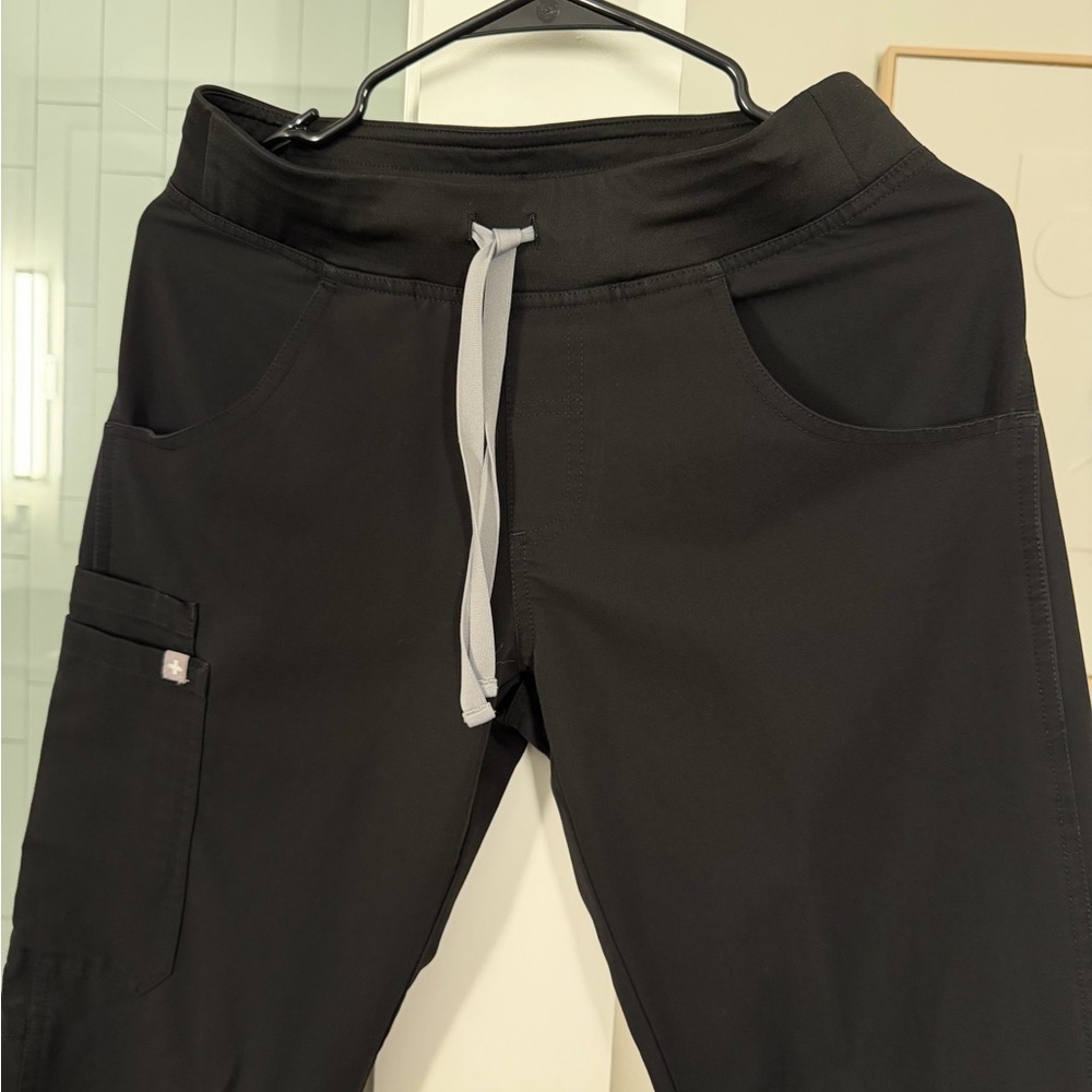 Figs Black Women's Pants with Gray Drawstring
